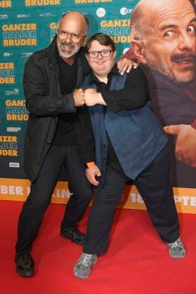 Entertainment Bilder des Tages Christoph Maria Herbst und Nico Randel bei der Premiere des Kinofilms Ganzer halber Bruder im Astor Grand Cinema. Hannover, 16.09.2025