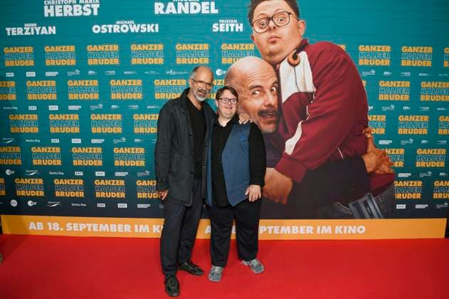 Christoph Maria Herbst und Nico Randel bei der Premiere des Kinofilms Ganzer halber Bruder im Astor Grand Cinema. Hannover, 16.09.2025