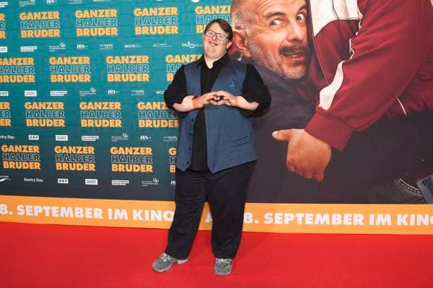 Nico Randel bei der Premiere des Kinofilms Ganzer halber Bruder im Astor Grand Cinema. Hannover, 16.09.2025