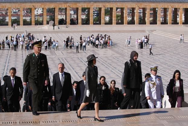 Japanese Princess Akiko of Mikasa visits Anitkabir ANKARA, TURKIYE - SEPTEMBER 17: Japanese Princess Akiko of Mikasa visits Anitkabir, the mausoleum of Turkish Republic s Founder Mustafa Kemal Ataturk, in Ankara, Turkiye on September 17, 2025. Evrim Aydin Anadolu Ankara Turkey. Editorial use only. Please get in touch for any other usage.  Copyright: x2025xAnadoluxEvrimxAydinx