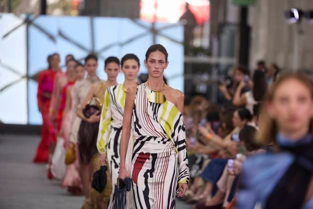 Silvia Tcherassis fashion show at MBFW Madrid Models during the fashion show of designer Silvia Tcherassi, at the 82nd edition of Mercedes Benz Fashion Week Madrid, at the Palacio de Cibeles, on September 17, 2025, in Madrid Spain This years edition will be held from September 17 to 21 and commemorates the 40th anniversary of the catwalk Silvia Tcherassi is the first designer invited to MBFW Madrid The Colombian fashion designer is considered one of the most successful fashion designers in the world Tcherassi received yesterday the International Designer Award during the first edition of this award 17 SEPTEMBER 2025 Jesús Hellí Espana  Copyright: xJesusxHellinx 6960448