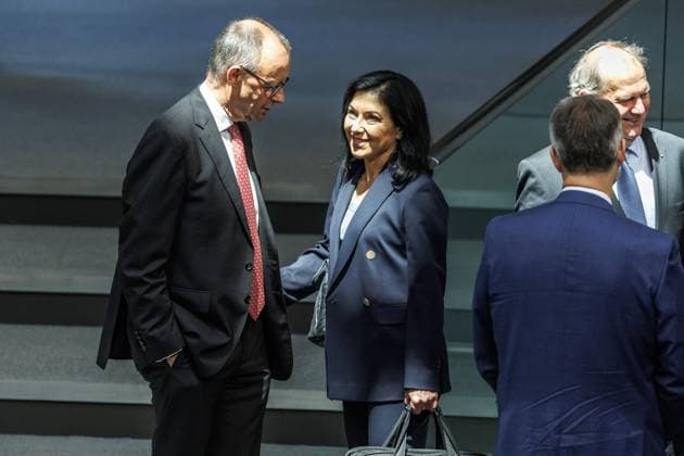 24. Plenarsitzung im Deutschen Bundestag Bundeskanzler Friedrich Merz (CDU) und Katherina Reiche (CDU), Bundesministerin fuer Wirtschaft und Energie, bei der 24. Plenarsitzung im Deutschen Bundestag am 17.09.25 in Berlin. Berlin Berlin Deutschland Bundestag *** 24 Plenary session in the German Bundestag Federal Chancellor Friedrich Merz CDU and Katherina Reiche CDU , Federal Minister for Economic Affairs and Energy, at the 24 Plenary session in the German Bundestag on 17 09 25 in Berlin Berlin Berlin Germany Bundestag