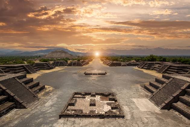 Landmark Teotihuacan pyramids complex located in Mexican Highlands and Mexico Valley close to Mexico City Landmark Teotihuacan pyramids complex located in Mexican Highlands and Mexico Valley close to Mexico City. Model Released GentleGiantProductions_ID27328_784260_003 Copyright: xx RECORD DATE NOT STATED