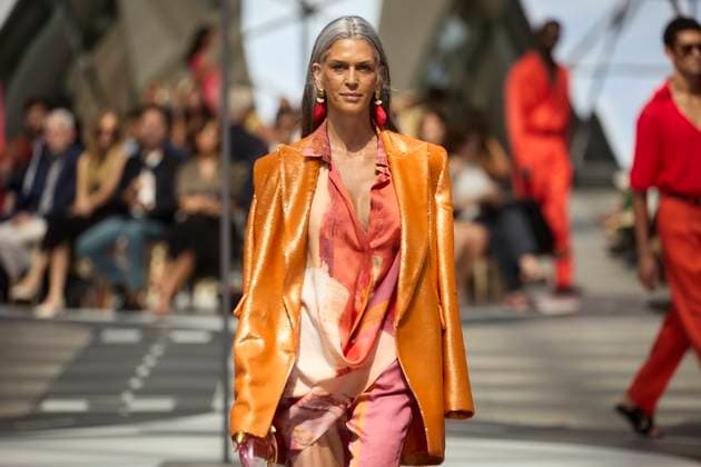 Pedro del Hierro fashion show at MBFW Madrid A model during the fashion show of designer Pedro del Hierro, at the 82nd edition of Mercedes Benz Fashion Week Madrid, at the Cibeles Palace, on September 17, 2025, in Madrid Spain This years edition is held from September 17 to 21 and commemorates the 40th anniversary of the runway Pedro del Hierro is a Spanish fashion brand for women and men, which adapts to the lifestyle and needs of society 17 SEPTEMBER 2025 Jesús Hellí Madrid Madrid Madrid Spain  Copyright: xJesusxHellinx 6961195