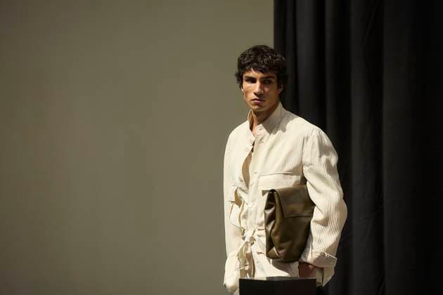 Pedro del Hierro fashion show at MBFW Madrid A model during the fashion show of designer Pedro del Hierro, at the 82nd edition of Mercedes Benz Fashion Week Madrid, at the Cibeles Palace, on September 17, 2025, in Madrid Spain This years edition is held from September 17 to 21 and commemorates the 40th anniversary of the runway Pedro del Hierro is a Spanish fashion brand for women and men, which adapts to the lifestyle and needs of society 17 SEPTEMBER 2025 Jesús Hellí Madrid Madrid Madrid Spain  Copyright: xJesusxHellinx 6961197