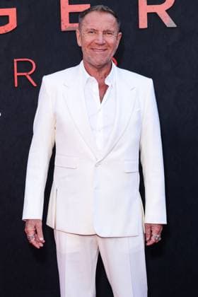 World Premiere Of Lionsgate s The Strangers - Chapter 2 Finnish film director, producer, and screenwriter Renny Harlin arrives at the World Premiere Of Lionsgate s The Strangers - Chapter 2 held at AMC Century City 15 at Westfield Century City in Century City, Los Angeles, California, United States. AMC Century City 15 at Westfield Century City, Century City, Los Angeles, California, USA California United States  Copyright: xImagexPressxAgencyx originalFilename: collin-worldpre250917_npSGY.jpg