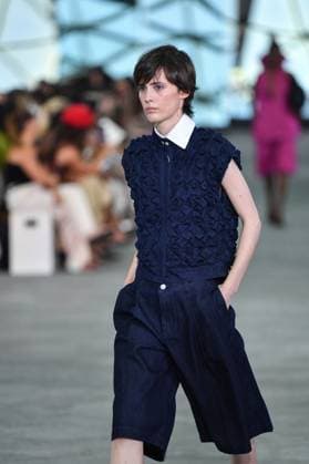 Mercedes-Benz Fashion Week de Madrid - 17 Sep 2025 A model walks the runway wearing a design by Simorra during the Mercedes-Benz Fashion Week de Madrid in IFERMA. Madrid Spain Copyright: xAtilanoxGarciax xSOPAxImagesx FOTO48355