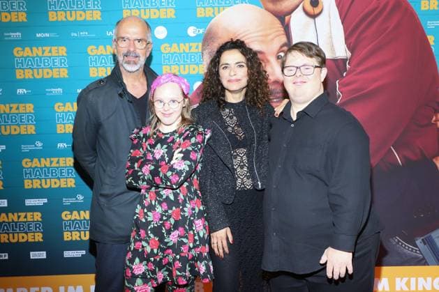 Kinopremiere - Ganzer halber Bruder - in Hamburg Christoph Maria Herbst, Neele Buchholz, Sesede Terziyan, Nico Randel, Premierentour Ganzer halber Bruder , Holi Kino Hamburg, 17.09.2025 Copyright: xEventpressxBecherx