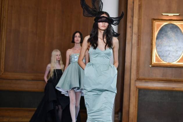 Mercedes-Benz Fashion Week de Madrid - 17 Sep 2025 A model walks the runway wearing a design by PALOMO SPAIN during the Mercedes-Benz Fashion Week de Madrid in IFERMA. Madrid Spain Copyright: xAtilanoxGarciax xSOPAxImagesx FOTO48327