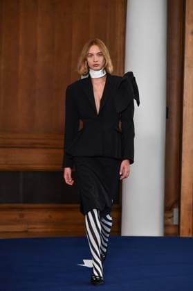 Mercedes-Benz Fashion Week de Madrid - 17 Sep 2025 A model walks the runway wearing a design by PALOMO SPAIN during the Mercedes-Benz Fashion Week de Madrid in IFERMA. Madrid Spain Copyright: xAtilanoxGarciax xSOPAxImagesx FOTO48300