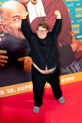 Nico Randel bei der Premiere des Kinofillms Ganzer halber Bruder im Holi Kino. Hamburg, 17.09.2025