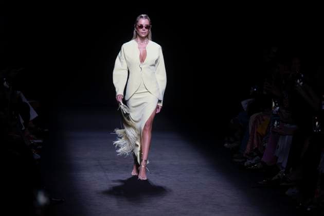 September 18, 2025, Madrid, Madrid, Spain: A model walks the runway for Claro Couture s Spring Summer 2026 collection during the 40th Mercedes-Benz Fashion Week Madrid. Madrid Spain - ZUMAs296 20250918_znp_s296_013 Copyright: xLuisxSotox