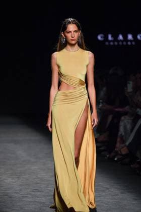 Claro Couture A model walks the runway wearing a design by Claro Couture during Mercedes-Benz Fashion Week de Madrid in IFERMA, 18 de septiembre 2025 Spain Featuring: A model walks the runway wearing a design by Claro Couture during Mercedes-Benz Fashion Week de Madrid in IFERMA, 18 septiembre 2025 Spain Where: Madrid, Spain When: 18 Sep 2025 Credit: Oscar Gonzalez WENN Madrid Spain Copyright: xOscarxGonzalez WENNx wenn40656906 OFA ZOJx wenn40656906