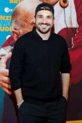 abb Christopher Schmmidt zu Gast auf der Premierentour zum Film Ganzer halber Bruder im Holi Kino am 17.09.2025 in Hamburg