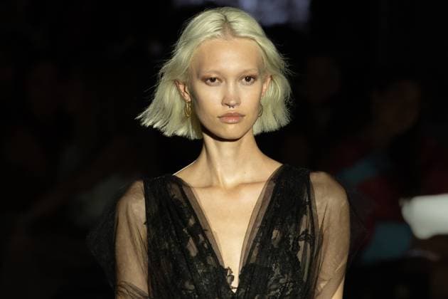 Yolancris fashion show at the MBFW Madrid A model during the Yolancris fashion show, at the 82nd edition of Mercedes Benz Fashion Week Madrid, at Ifema in Madrid, on September 18, 2025, in Madrid Spain This years edition is held from September 17 to 21 and commemorates the 40th anniversary of the catwalk 18 SEPTEMBER 2025 FASHION MODEL SHOW MBFW FASHION WEEK MADRID FASHION WEEK PASARELA Madrid Madrid Madrid Espana  Copyright: xRicardoxRubiox 6964374