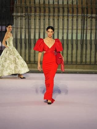 Carolina Herrera fashion show in Madrid s Plaza Mayor during MBFW, Madrid, September 18, 2025. Cordon Press 