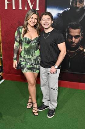 Ryan Ochoa und Katrina Stewart bei der Premiere des Kinofilms Him - Der Größte aller Zeiten im TCL Chinese Theatre. Los Angeles, 17.09.2025
