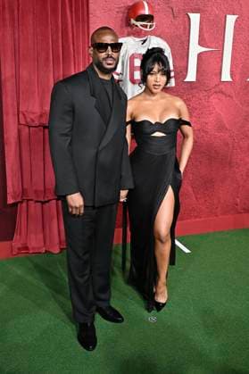 Marlon Wayans mit Begleitung bei der Premiere des Kinofilms Him - Der Größte aller Zeiten im TCL Chinese Theatre. Los Angeles, 17.09.2025