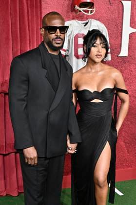 Marlon Wayans mit Begleitung bei der Premiere des Kinofilms Him - Der Größte aller Zeiten im TCL Chinese Theatre. Los Angeles, 17.09.2025