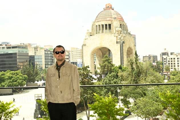 September 18, 2025, Mexico City, Ciudad de Mexico, Mexico: (L-R) Leonardo DiCaprio and Benicio del Toro attend the Photocall for One Battle After Another at Monumento de la Revolucion. on September 18, 2025 in Mexico City, Mexico. ( Eyepix Group Mexico City Mexico - ZUMAe321 20250918_zea_e321_090 Copyright: xCarlosxTischlerx