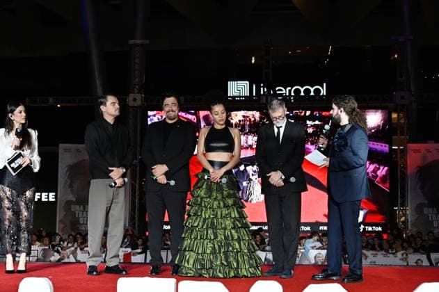 One Battle After Another Red Carpet (L-R) Leonardo DiCaprio, Benicio del Toro, Chase Infiniti and Director Paul Thomas Anderson attend the red carpet for ˜One Battle After Another™ fan event at Toreo Parque Central. on September 18, 2025 in Mexico City, Mexico. Mexico City CDMX Mexico Copyright: xCarlosxTischlerx