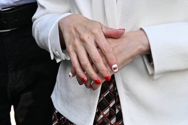 Japanese Princess Akiko of Mikasa visits Turkiye s Balikligol in Sanliurfa SANLIURFA, TURKIYE - SEPTEMBER 19: A view of nail art featuring the Turkish and Japanese flags of Princess Akiko of Mikasa as she visits historical Balikligol (Pool of the Sacred Fish) in Sanliurfa, Turkiye on September 19, 2025. Adsiz Gunebakan Anadolu Sanliurfa Turkey. Editorial use only. Please get in touch for any other usage.  Copyright: x2025xAnadoluxAdsizxGunebakanx