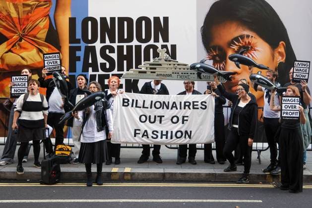 . 19 09 2025. London, United Kingdom. Low Wages Protest London Fashion Week. Billionaires out of fashion protest against low wages for workers outsside London Fasion Week venue at 180nthe Strand.  xMartynxWheatleyx xi-Imagesx IIM-26244-0001