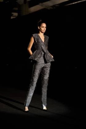 De La Cierva Y Nicolas Presents SS25 Collection At MBFW Madrid Models walk the runway wearing creations by De La Cierva Y Nicolas during the Spring Summer 2025 show at Mercedes-Benz Fashion Week Madrid in Madrid, Spain, on September 19, 2025. The event showcases new collections by Spanish and international designers. Madrid Madrid Spain  Copyright: xHazhardxEspinozaxVallejosx originalFilename: espinoza-delacier250919_npMId.jpg