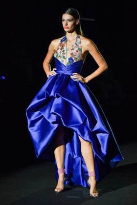 Mercedes-Benz Fashion Week Madrid, Spain - 19 Sep 2025 A model walks the runway wearing a design by Hannibal Laguna during Mercedes-Benz Fashion Week de Madrid in IFERMA, 19 septiembre 2025 Spain Madrid Spain Copyright: xAtilanoxGarciax xSOPAxImagesx FOTO12394