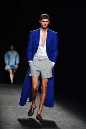 Mercedes-Benz Fashion Week Madrid - 19 Sep 2025 A model walks the runway wearing a design by Baro Lucas during the Mercedes-Benz Fashion Week de Madrid in IFERMA. Madrid Spain Copyright: xAtilanoxGarciax xSOPAxImagesx FOTO12710