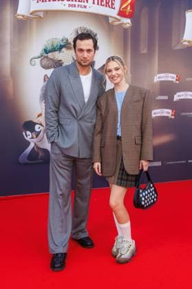 Premiere - Die Schule der magischen Tiere 4 - Samuel Schneider und Esther Graf bei der Premiere zum Kinofilm Die Schule der magischen Tiere 4 im Zoo Palast am 19.09.2025 in Berlin. Copyright: xEventpressxKochanx