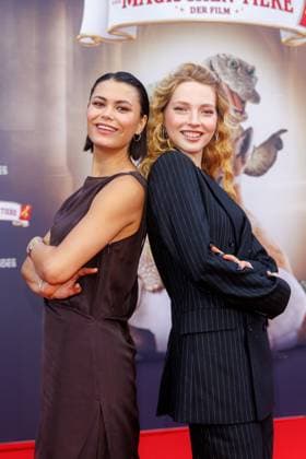 Premiere - Die Schule der magischen Tiere 4 - Tomomi Themann und Emilia Maier bei der Premiere zum Kinofilm Die Schule der magischen Tiere 4 im Zoo Palast am 19.09.2025 in Berlin. Copyright: xEventpressxKochanx