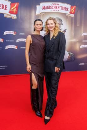 Premiere - Die Schule der magischen Tiere 4 - Tomomi Themann und Emilia Maier bei der Premiere zum Kinofilm Die Schule der magischen Tiere 4 im Zoo Palast am 19.09.2025 in Berlin. Copyright: xEventpressxKochanx
