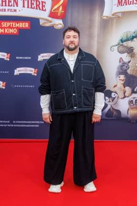 Premiere - Die Schule der magischen Tiere 4 - Daniel Zillmann bei der Premiere zum Kinofilm Die Schule der magischen Tiere 4 im Zoo Palast am 19.09.2025 in Berlin. Copyright: xEventpressxKochanx
