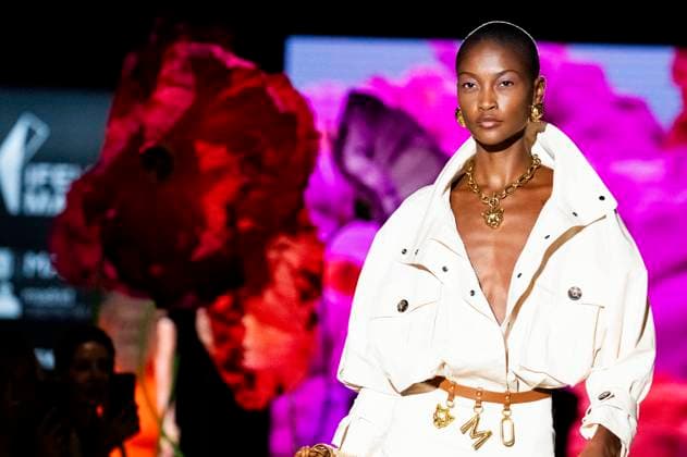 Model bei der Lola Casademunt by Maite Fashion Show auf der Mercedes-Benz Fashion Week Madrid Spring Summer 2026 auf dem Messegelände Ifema. Madrid, 19.09.2025