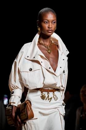 Model bei der Lola Casademunt by Maite Fashion Show auf der Mercedes-Benz Fashion Week Madrid Spring Summer 2026 auf dem Messegelände Ifema. Madrid, 19.09.2025