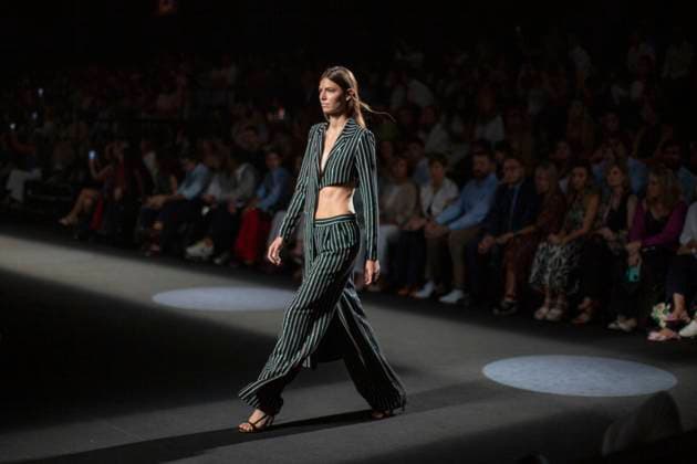 September 20, 2025, Madrid, Madrid, Spain: A model walks the runway for during the Fely Campo Spring Summer 2026 collection runway show during the 40th Mercedes-Benz Fashion Week in Madrid. Madrid Spain - ZUMAs296 20250920_znp_s296_011 Copyright: xLuisxSotox