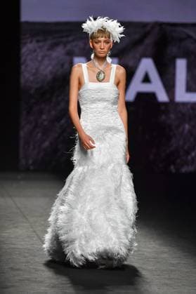 Mercedes-Benz Fashion Week de Madrid - 20 Sep 2025 A model walks the runway wearing a design by MALNE during the Mercedes-Benz Fashion Week de Madrid in IFERMA. Madrid Spain Copyright: xAtilanoxGarciax xSOPAxImagesx FOTO48576