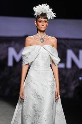 Mercedes-Benz Fashion Week de Madrid - 20 Sep 2025 A model walks the runway wearing a design by MALNE during the Mercedes-Benz Fashion Week de Madrid in IFERMA. Madrid Spain Copyright: xAtilanoxGarciax xSOPAxImagesx FOTO48631