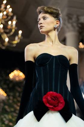 Richard Quinn - Runway in London, UK - 20 Sep 2025 A model walks the runway at the Richard Quinn show during London Fashion Week at St John s Smith Square. London United Kingdom Copyright: xLounisxTiarx xSOPAxImagesx _DSC5707