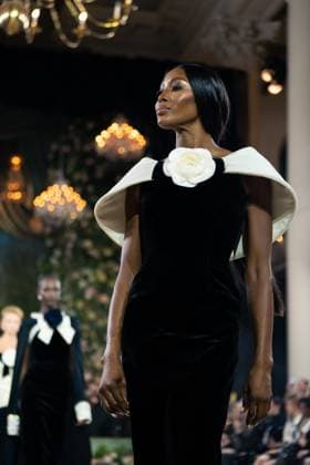 Richard Quinn - Runway in London, UK - 20 Sep 2025 Naomi Campbell walks the runway at the Richard Quinn show during London Fashion Week at St John s Smith Square. London United Kingdom Copyright: xLounisxTiarx xSOPAxImagesx _DSC5946