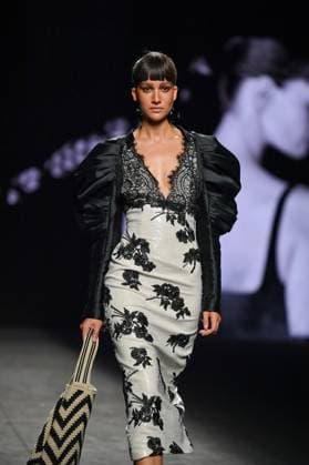 MALNE Mercedes-Benz Fashion Week de Madrid A model walks the runway wearing a design by MALNE during Mercedes-Benz Fashion Week de Madrid in IFERMA, 20 de septiembre 2025 Spain Featuring: A model walks the runway wearing a design by MALNE during Mercedes-Benz Fashion Week de Madrid in IFERMA, 20 de septiembre 2025 Spain Where: Madrid, Spain When: 20 Sep 2025 Credit: Oscar Gonzalez WENN Madrid Spain Copyright: xOscarxGonzalez WENNx wenn40663408 OFA ZOJx wenn40663408