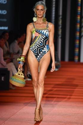Dolores Cortes Mercedes-Benz Fashion Week de Madrid A model walks the runway wearing a design by Dolores Cortes during Mercedes-Benz Fashion Week de Madrid in IFERMA, 20 de septiembre 2025 Spain Featuring: A model walks the runway wearing a design by Dolores Cortes during Mercedes-Benz Fashion Week de Madrid in IFERMA, 20 de septiembre 2025 Spain Where: Madrid, Spain When: 20 Sep 2025 Credit: Oscar Gonzalez WENN Madrid Spain Copyright: xOscarxGonzalez WENNx wenn40663361 OFA ZOJx wenn40663361