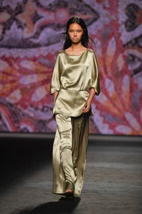 FELY CAMPO Fashion Week de Madrid A model walks the runway wearing a design by FELY CAMPO during Mercedes-Benz Fashion Week de Madrid in IFERMA, 20 de septiembre 2025 Spain Featuring: A model walks the runway wearing a design by Fely Campo during Mercedes-Benz Fashion Week de Madrid in IFERMA, 20 septiembre 2025 Spain Where: Madrid, Spain When: 20 Sep 2025 Credit: Oscar Gonzalez WENN Madrid Spain Copyright: xOscarxGonzalez WENNx wenn40662521 OFA ZOJx wenn40662521