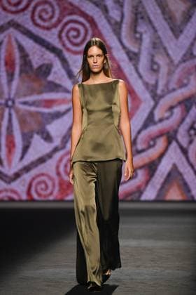 FELY CAMPO Fashion Week de Madrid A model walks the runway wearing a design by FELY CAMPO during Mercedes-Benz Fashion Week de Madrid in IFERMA, 20 de septiembre 2025 Spain Featuring: A model walks the runway wearing a design by Fely Campo during Mercedes-Benz Fashion Week de Madrid in IFERMA, 20 septiembre 2025 Spain Where: Madrid, Spain When: 20 Sep 2025 Credit: Oscar Gonzalez WENN Madrid Spain Copyright: xOscarxGonzalez WENNx wenn40662525 OFA ZOJx wenn40662525