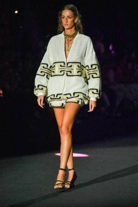 ODETTE ALVAREZ Fashion Week de Madrid A model walks the runway wearing a design by ODETTE ÃLVAREZ during Mercedes-Benz Fashion Week de Madrid in IFERMA, 20 de septiembre 2025 Spain Featuring: A model walks the runway wearing a design by Odette Alvarez during Mercedes-Benz Fashion Week de Madrid in IFERMA, 20 septiembre 2025 Spain Where: Madrid, Spain When: 20 Sep 2025 Credit: Oscar Gonzalez WENN Madrid Spain Copyright: xOscarxGonzalez WENNx wenn40662573 OFA ZOJx wenn40662573