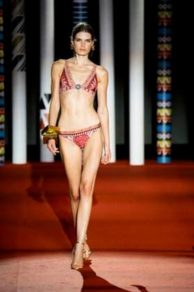 Model bei der Dolores CortÃ s Fashion Show auf der Mercedes-Benz Fashion Week Madrid Spring Summer 2026 auf dem Messegelände Ifema. Madrid, 20.09.2025