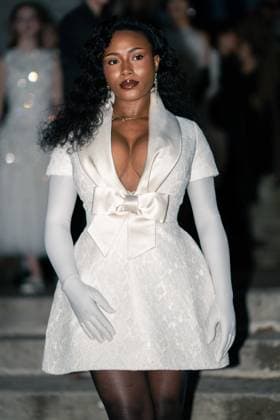 Richard Quinn - Runway - LFW September 2025 Tolami Benson arrives at the Richard Quinn show during London Fashion Week September 2025 at St John s Smith Square., Credit:Lounis Tiar Avalon United Kingdom, London  Copyright: xLounisxTiarx xAvalonx 1039006226