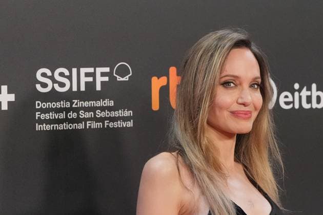 Presentation of the film Couture at the 73rd edition of the San Sebastian Film Festival Actress and director Angelina Jolie during the presentation of the film Couture, at the 73rd edition of the San Sebastian Film Festival, at the Kursaal Conference Center and Auditorium, September 21, 2025, in San Sebastian, Guipuzcoa, Basque Country Spain Couture is a French-American film directed by Alice Winocour that premieres today, September 21, The festival celebrates its 73rd edition from September 19 to 27, 2025, reinforcing its global prominence with 254 titles from 56 countries and an outstanding presence of Spanish cinema The participation of women behind the scenes increases and Basque cinema has 38 productions The event includes official se  Copyright: xUnanuex 6972409