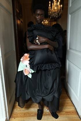 Simone Rocha backstage at London Fashion Week Simone Rocha Spring Summer 2026 backstage at London Fashion Week on September 21, 2025. CAP GOL GOL London England Unnited Kingdom Copyright: xRickxGold CapitalxPicturesx